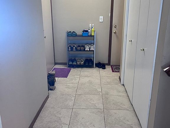 5th image of 726 Tulip Ln