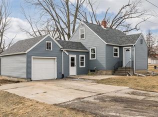 519 Main St, Fairfax, IA 52228