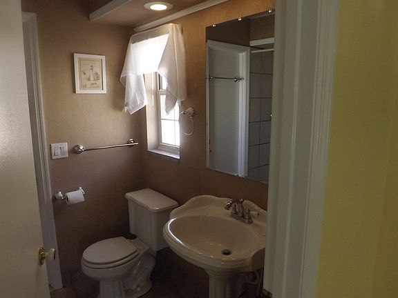 5th image of 1233 County Road 442