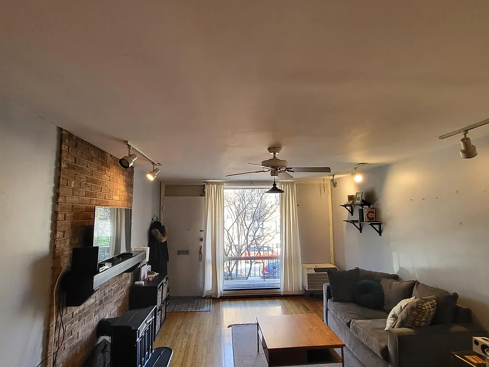 235 W Eugenie St #M6