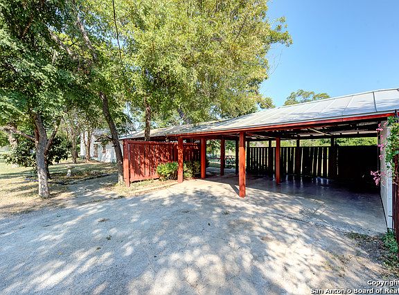2nd image of 1706 E Pyron Ave