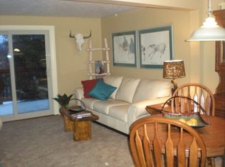 402 Scott Ln, Venetia, PA 15367
