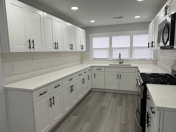 3rd image of 33670 N Lake Shore Dr