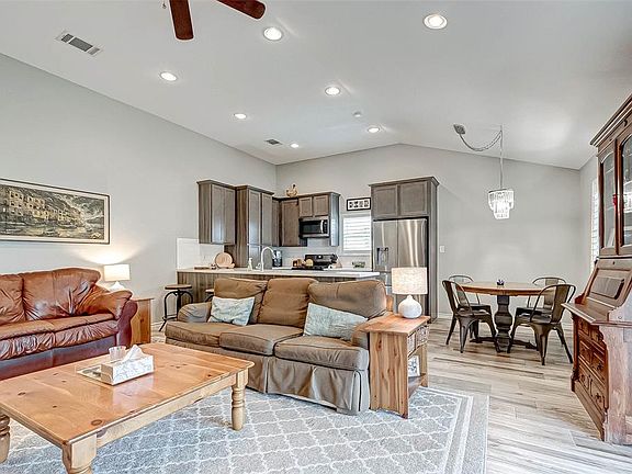 5th image of 5202 Saxon Dr