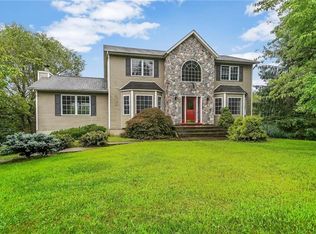 107 Creamery Pond Rd, Chester, NY 10918