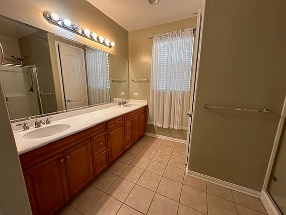 5th image of 6103 Saint John Pl