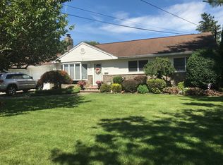 71 New South Rd, Hicksville, NY 11801