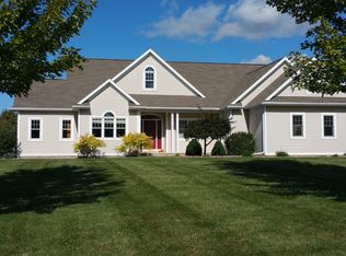 W3833 Somerset Ct, Fond Du Lac, WI 54937