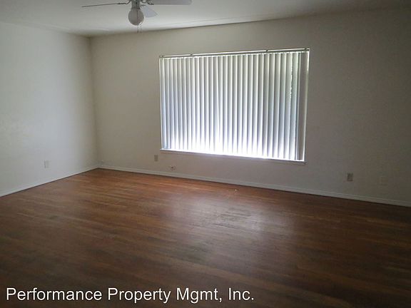 2nd image of 715 E Andrews Ave
