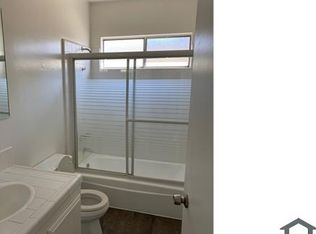 10521 South Broadway, Los Angeles, CA 90003