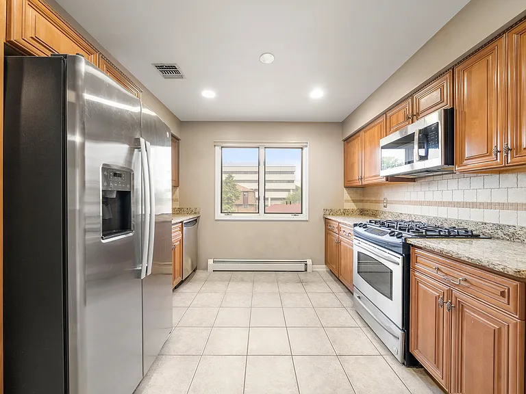 140 Allwood Rd #C — Photo 14