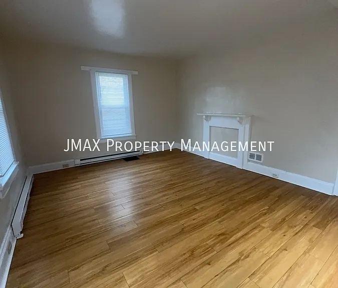 2445 Maryland Ave NW #1 — Photo 2