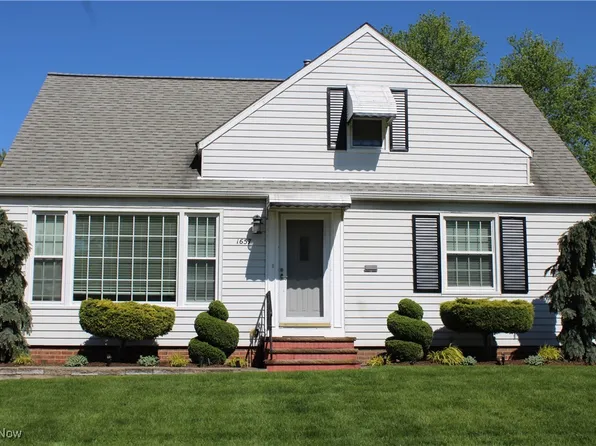 1657 Hawthorne Dr, Mayfield Heights, OH 44124