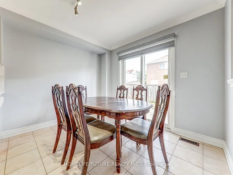 69 Heatherdale Dr #MAIN 2ND — Photo 13