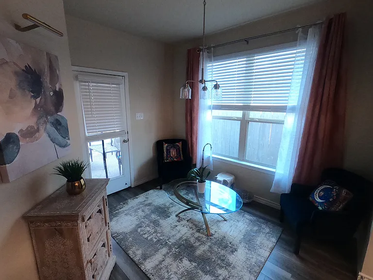 835 Mineral Wells Ln — Photo 10