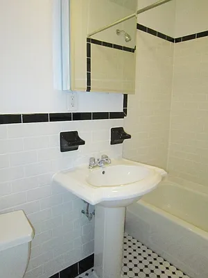 Rented by City Connections Realty | media 17