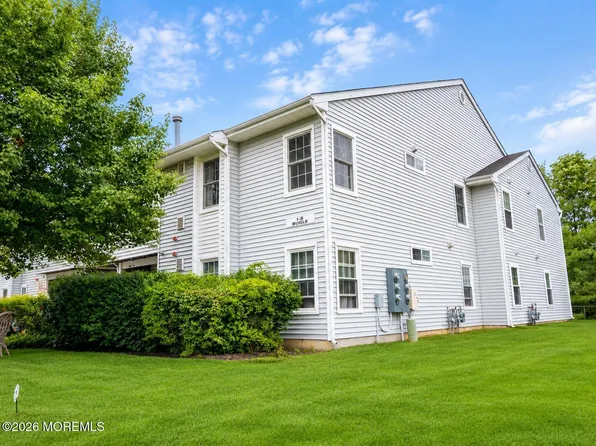 6 Bugle Way, Tinton Falls, NJ 07753