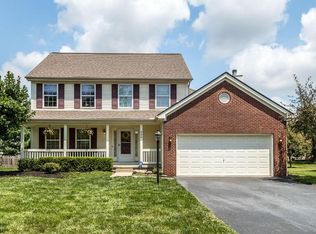 690 Manchester Dr, Pickerington, OH 43147
