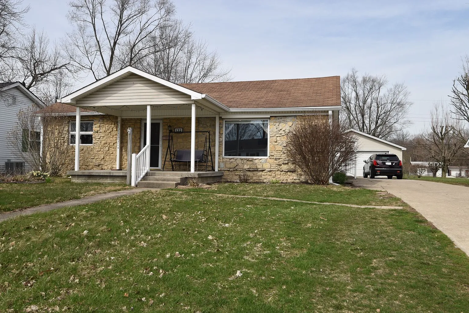 132 E McKenzie Rd photo 1