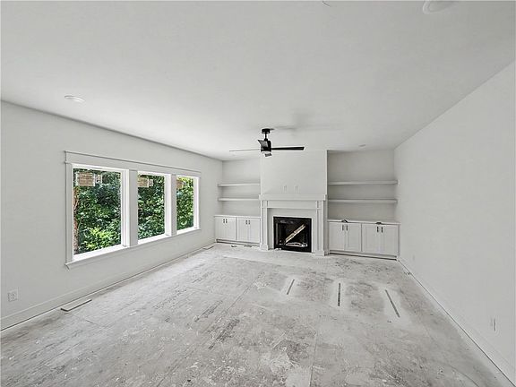 3rd image of 7 Bexhill Cir