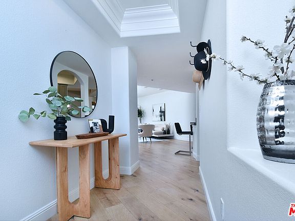 4th image of 4202 Whitsett Ave APT 104