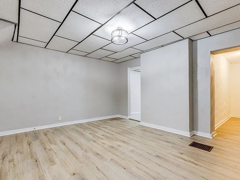 1202 Woodland Ave — Photo 23