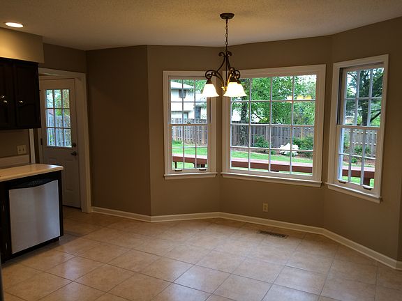 4th image of 1711 Lake Wood Cir