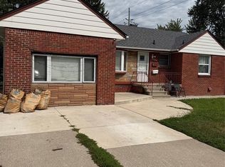 3190 Academy Dr, Windsor, ON N9E2H4