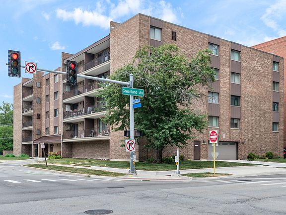 2nd image of 828 Graceland Ave APT 404