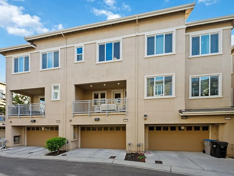 5977 Larkstone Loop — Photo 8