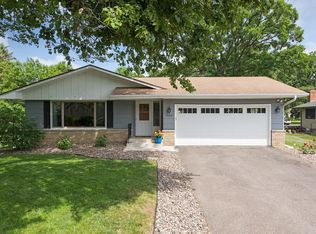 1524 Lilac Dr N, Golden Valley, MN 55422