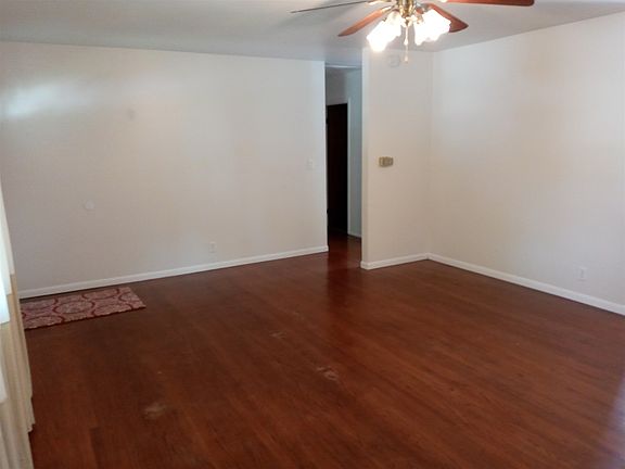 3rd image of 4816 Skye Ct