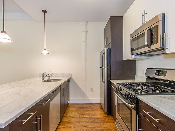 5th image of 95 Montgomery St APT 202