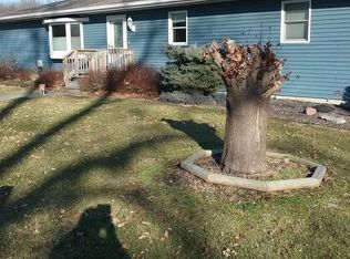 790 N 17th St, Hamilton, IL 62341