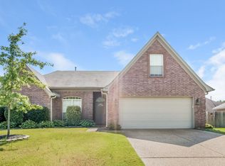 335 Winding Creek Dr, Oakland, TN 38060