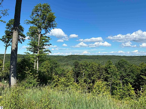 5th image of 3375 Crum Rd