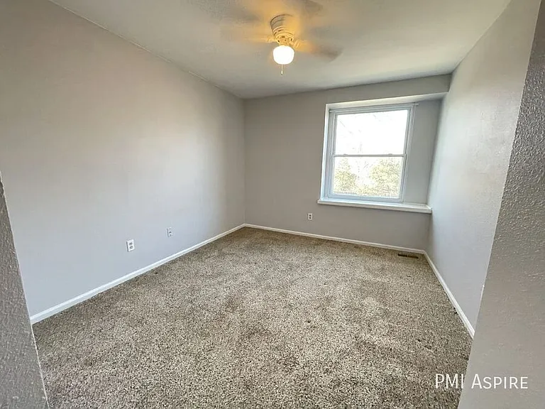 1760 Juniper St — Photo 12