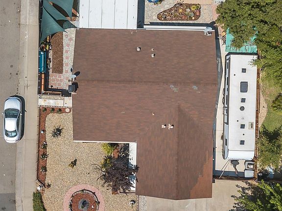 4th image of 9401 Williamette Way