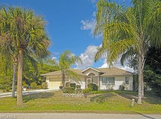 1290 Driftwood Dr, North Fort Myers, FL 33903