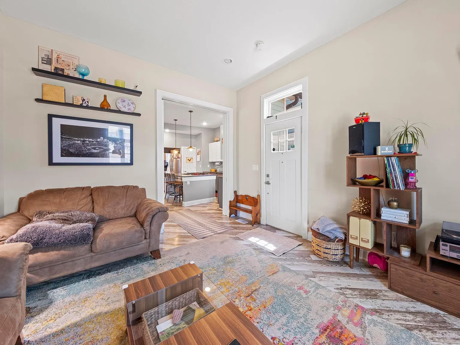 3 bed, 3120 sqft, $2,700 — Photo 4