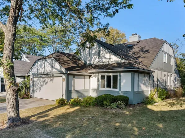 9134 North Briarwood COURT, Bayside, WI 53217