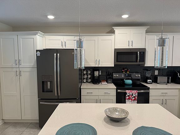 3rd image of 3111 Paradox Cir #104