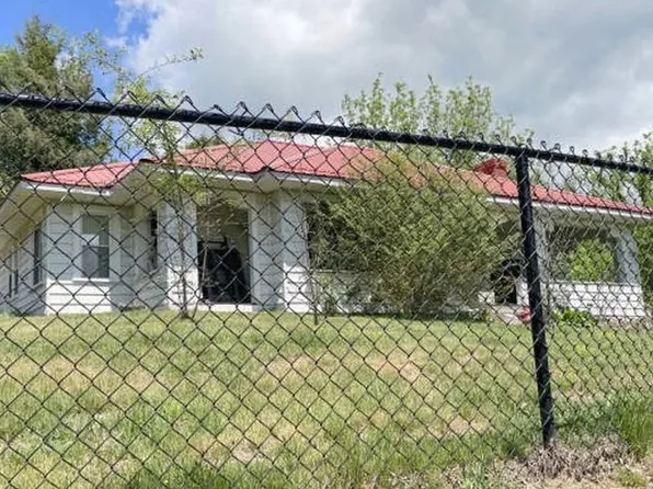 60 Skyway Summitt Dr, Marshall, NC 28753