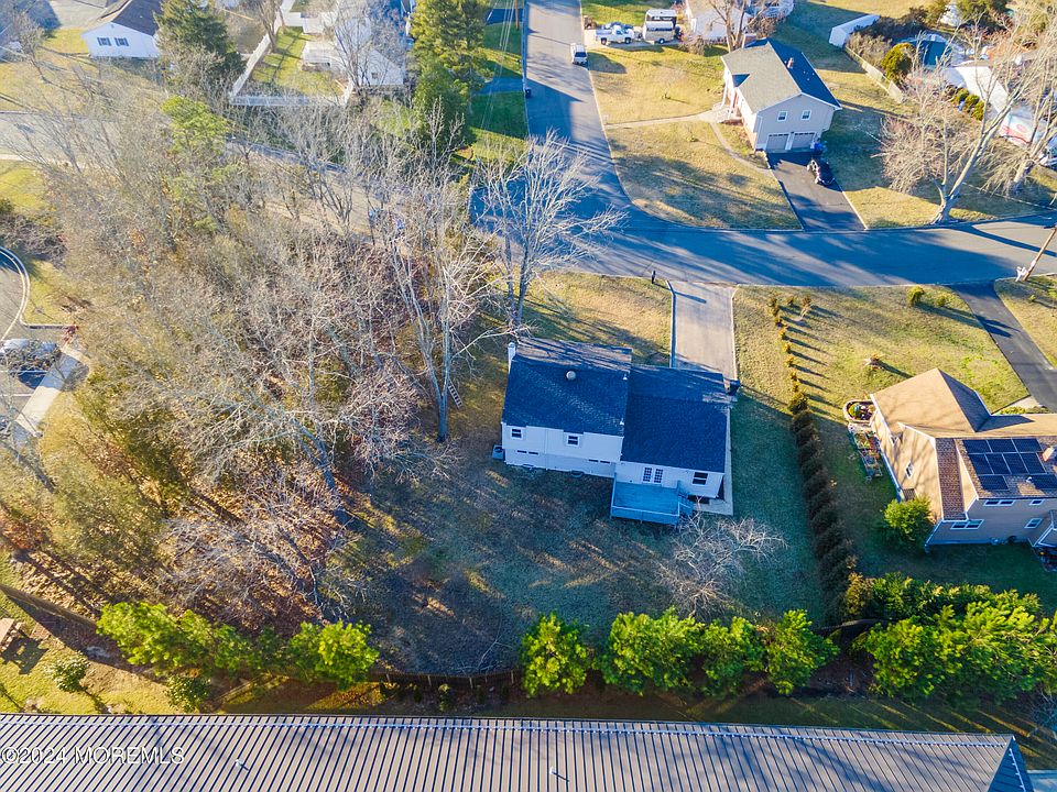 2nd image of 9 Camelot Drive