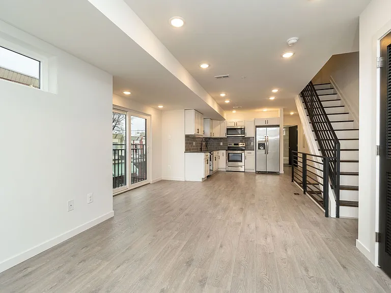 5734 Walnut St — Photo 8