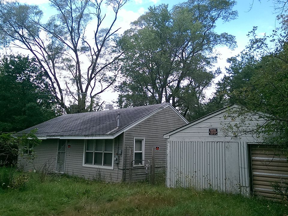 2nd image of 4315 Roberts Rd