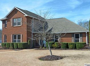 1221 Darrowby Ln SW, Decatur, AL 35603