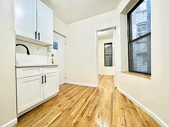 Rented by HOLTON REAL ESTATE INC.