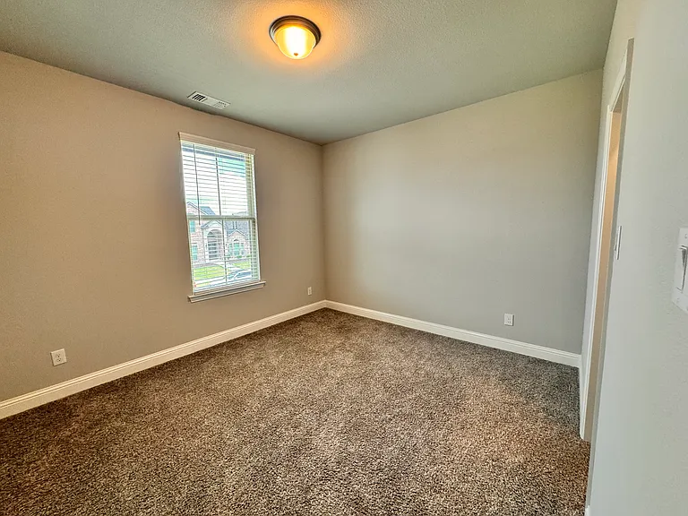 1091 Putnam Dr — Photo 31