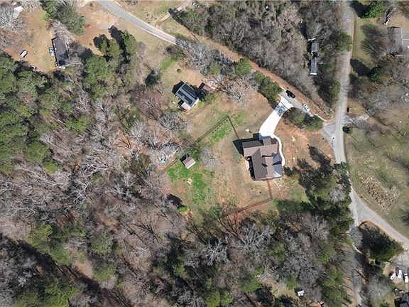 2nd image of 233 Hunter Rd #X